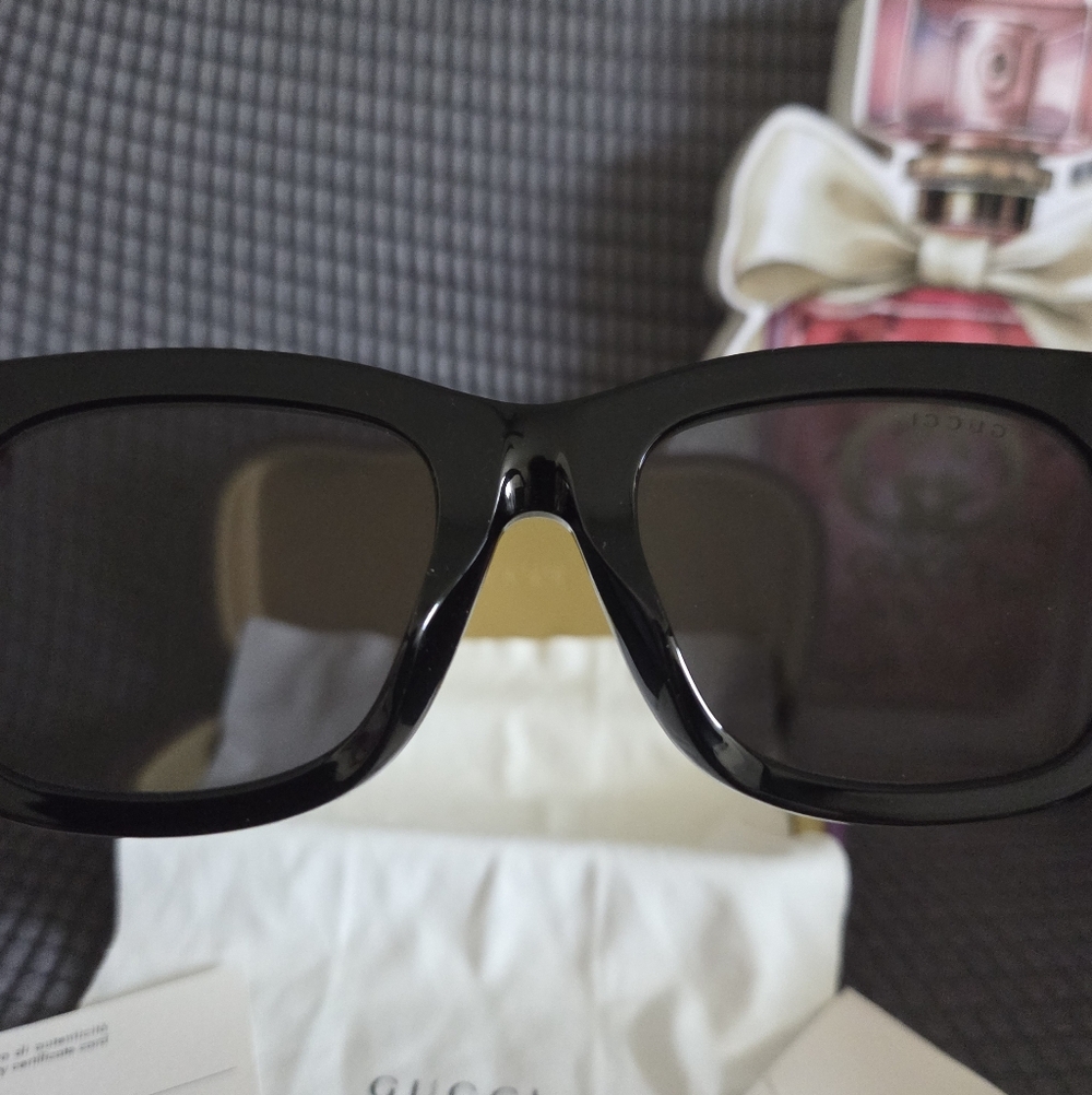 ✨️🔥 EUC Gucci Black Women's Sunglasses🔥 - Picture 6 of 11